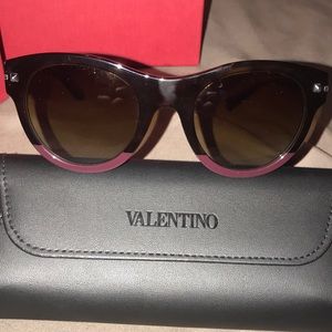 Valentino polarized sunglasses